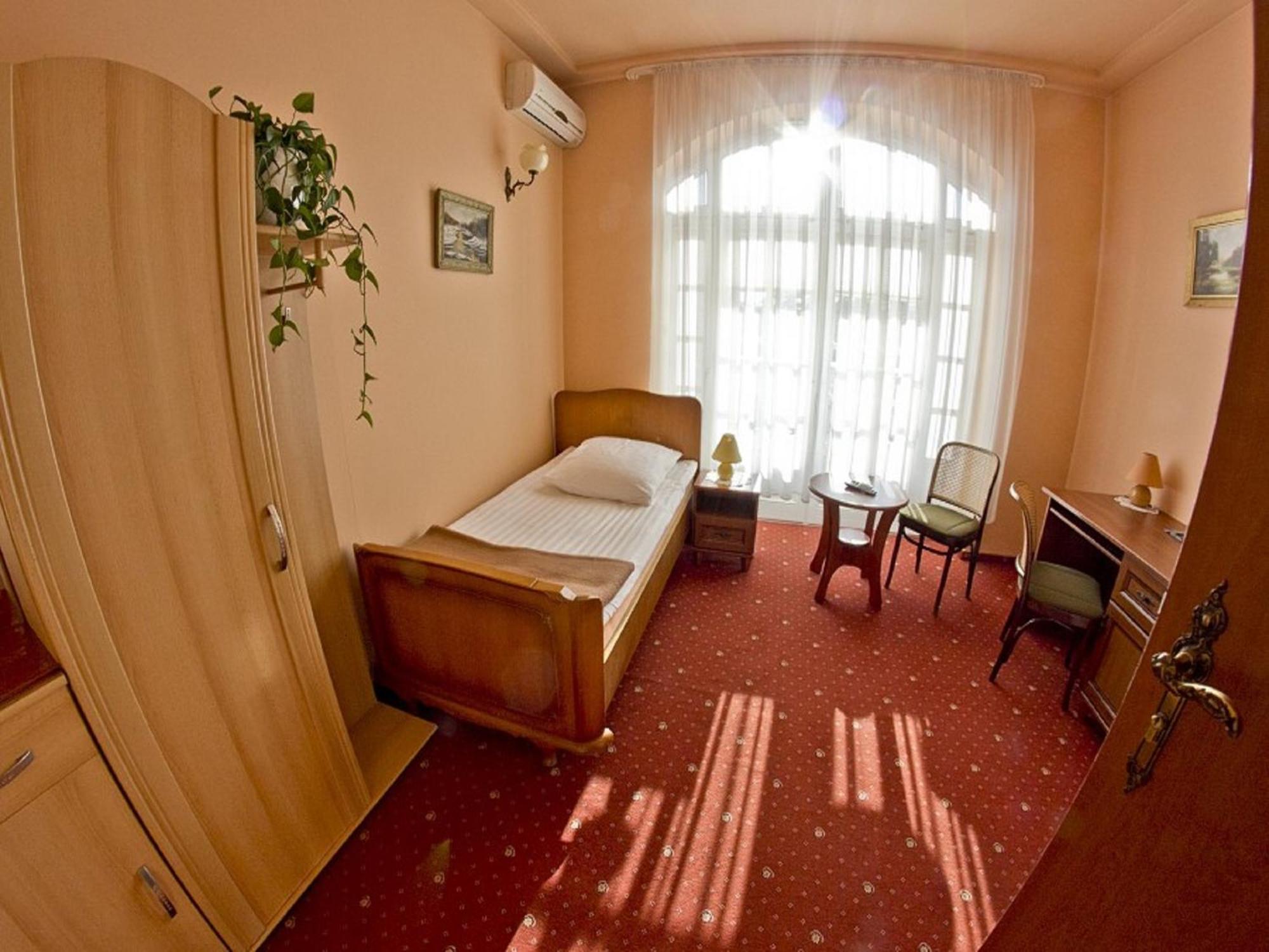 Pensjonat Zacisze Plewiska Cameră foto
